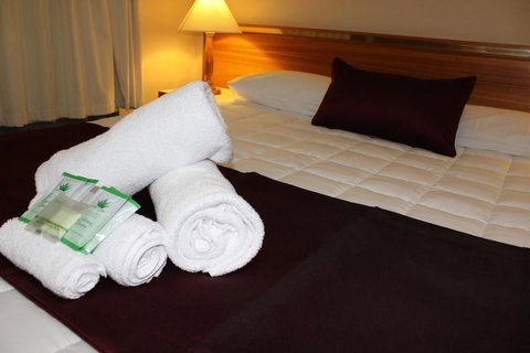 Tabourie Lake Motel - Accommodation Asia 5