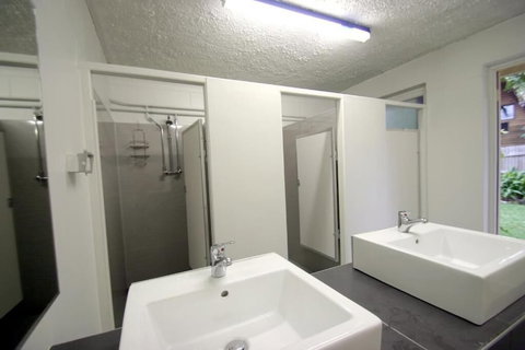 Cstay - Accommodation Guide 1