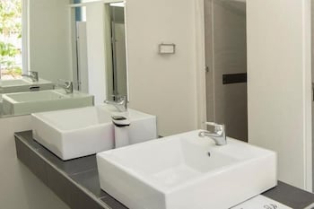 Cstay - Accommodation Guide 3