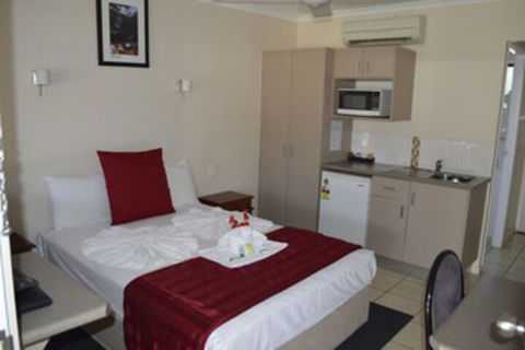 Charters Towers Motel - Accommodation Guide 0