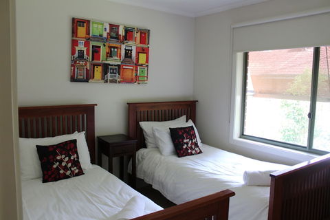 Australian Home Away Ringwood At Bardia - Accommodation Asia 1
