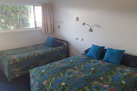 Fourth Avenue Motor Inn - Accommodation Asia 6
