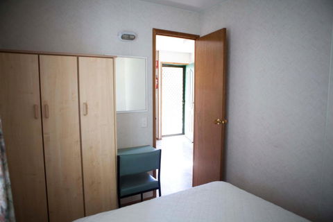 Strayleaves Caravan Park - Accommodation Asia 5