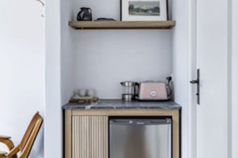 Bondi Beach House - Accommodation Guide 0