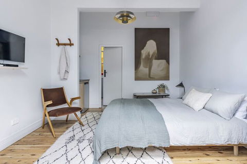 Bondi Beach House - Accommodation Guide 6