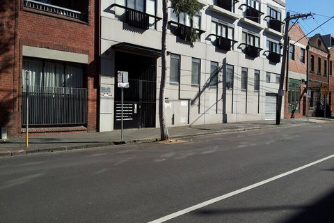 Australian Home Away At Market Square Melbourne - Accommodation Guide 3