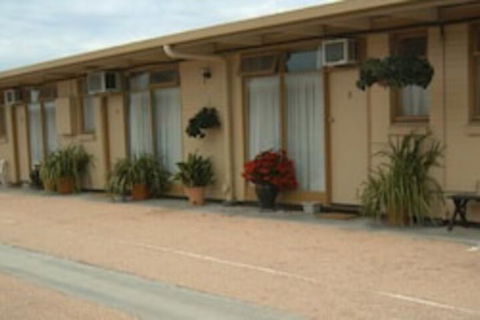 Travellers Rest Motel - Accommodation Guide 2