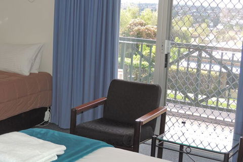 Comfort Inn The Lakes - Accommodation Guide 2