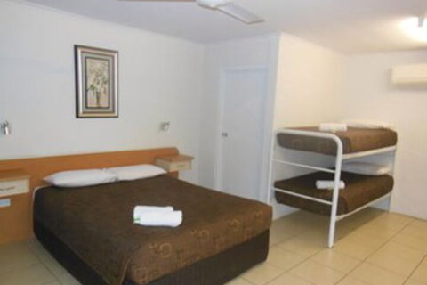 Country Road Motel - Accommodation Guide 5