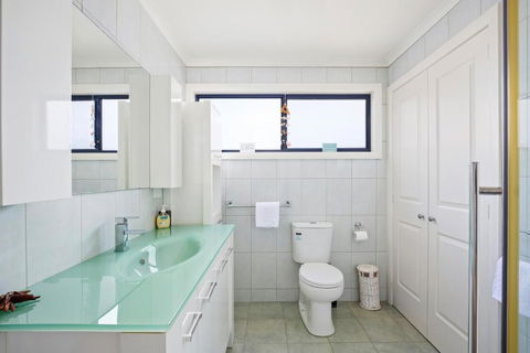 Seaspray - Accommodation Asia 3