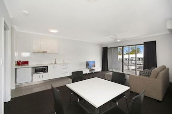 Cooroy Luxury Motel Apartments Noosa - Accommodation Asia 4