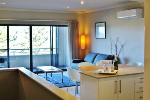 Pier Number 10 - Accommodation Asia 4