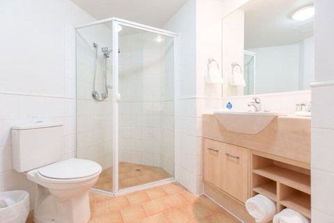 Ramada By Wyndham Hope Harbour - Accommodation Asia 6