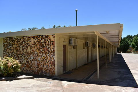 Motel Riverina - Accommodation Asia 4