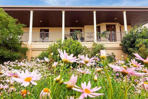 Fairway Manor Accommodation - Accommodation Guide 2