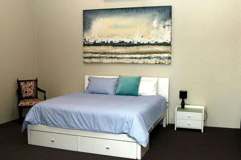 Fairway Manor Accommodation - Accommodation Guide 7