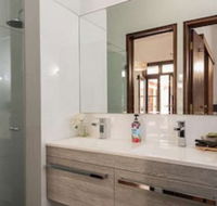 Fairway Manor Accommodation - Accommodation Asia