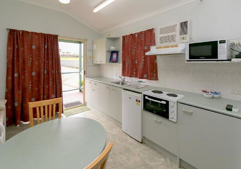 Maryborough Caravan & Tourist Park - Accommodation Asia 3