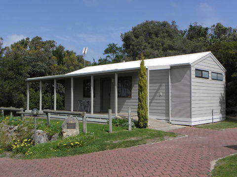 Lakeside Tourist Park - Accommodation Asia 5