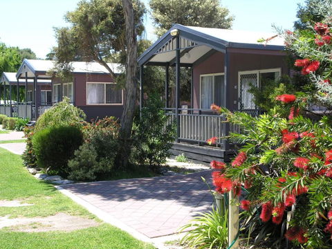 Lakeside Tourist Park - Accommodation Asia 6