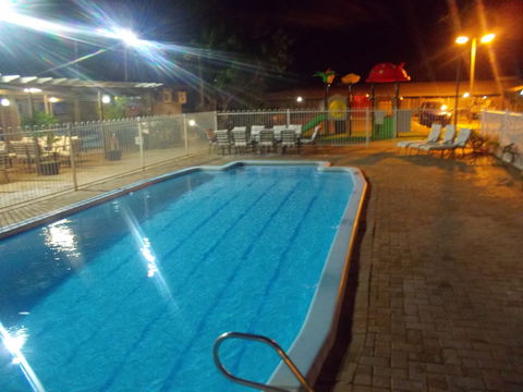 Carnarvon Motel - Accommodation Asia 1