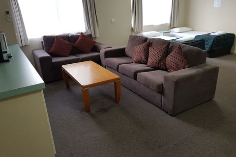 Earls Court Motor Inn - Accommodation Asia 4