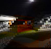 Jacaranda Motel  Holiday Units - Accommodation Asia