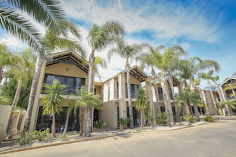 Aquarius Apartments And Cabins - Accommodation Asia 0