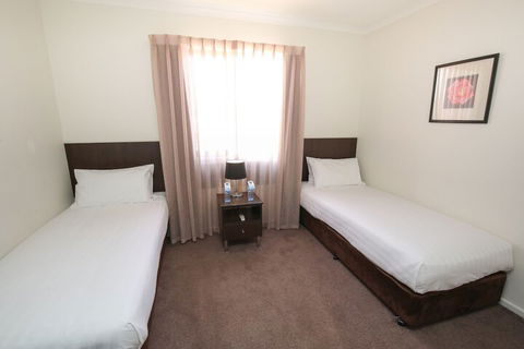 Aquarius Apartments And Cabins - Accommodation Asia 4