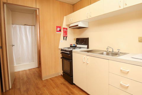 Aquarius Apartments And Cabins - Accommodation Asia 7