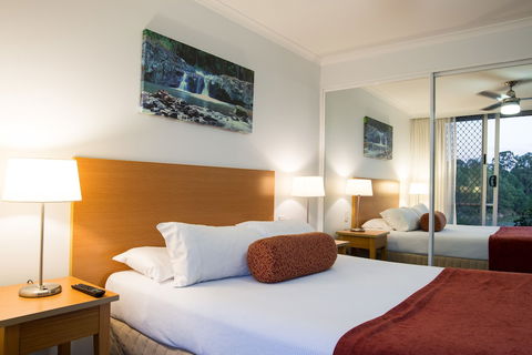 Cedar Lake Country Resort - Accommodation Guide 3