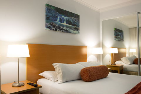 Cedar Lake Country Resort - Accommodation Guide 2