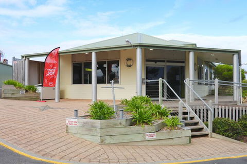Sea Vu Caravan Park - Accommodation Asia 1