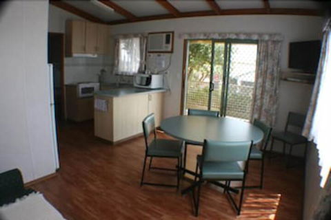 Sea Vu Caravan Park - Accommodation Asia 3