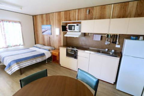 Sea Vu Caravan Park - Accommodation Asia 0