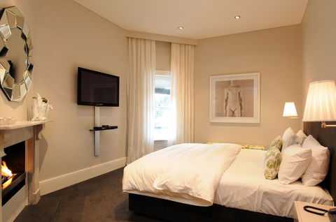 5 Rooms At The Stirling Hotel - Accommodation Asia 3