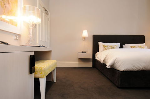 5 Rooms At The Stirling Hotel - Accommodation Asia 4