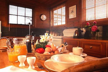 Keefer's Cottage - Accommodation Asia 1