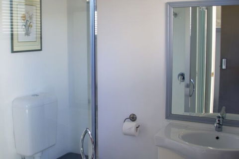 Delatite Apartments Timbertop & Fir - Accommodation Guide 5