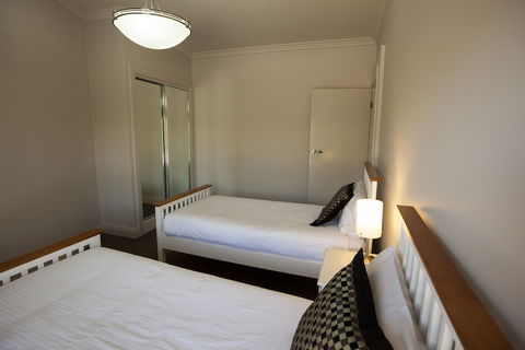 Southgate Motor Inn - Accommodation Asia 2