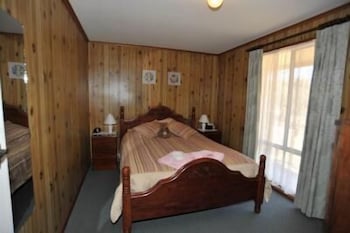 Clare Valley Cabins - Accommodation Asia 4