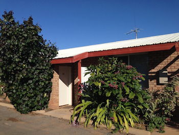 Carnarvon Central Apartments - Accommodation Asia 6