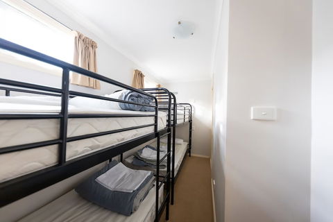 Breeze Holiday Parks - Eildon - Accommodation China 5