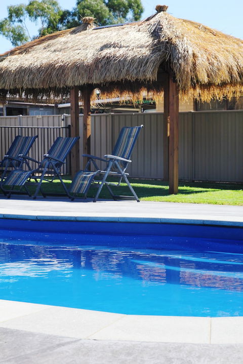 Avondel Caravan Park - Accommodation Guide 1