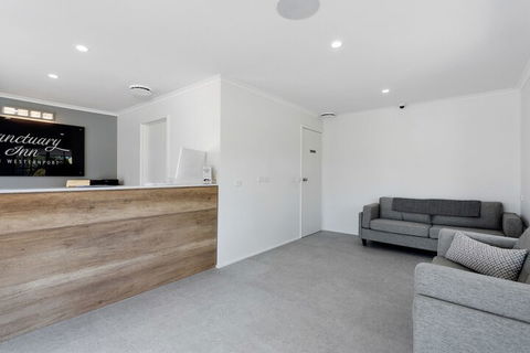 Sanctuary Inn On Westernport - Accommodation Guide 5