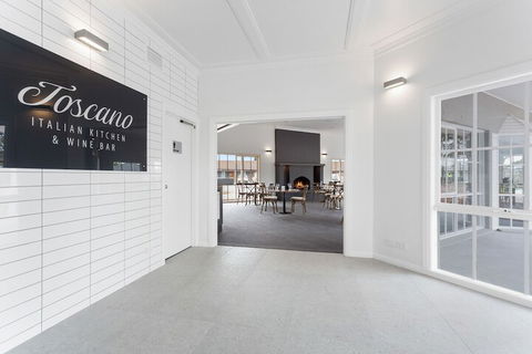 Sanctuary Inn On Westernport - Accommodation Guide 6