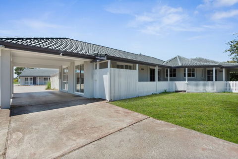 Sanctuary Inn On Westernport - Accommodation Guide 2