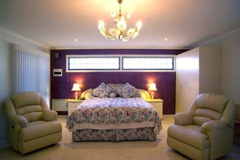 The Charles Robbins - Accommodation Asia 6