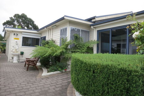 The Charles Robbins - Accommodation Asia 1