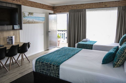 Central Motor Inn - Accommodation Guide 4
